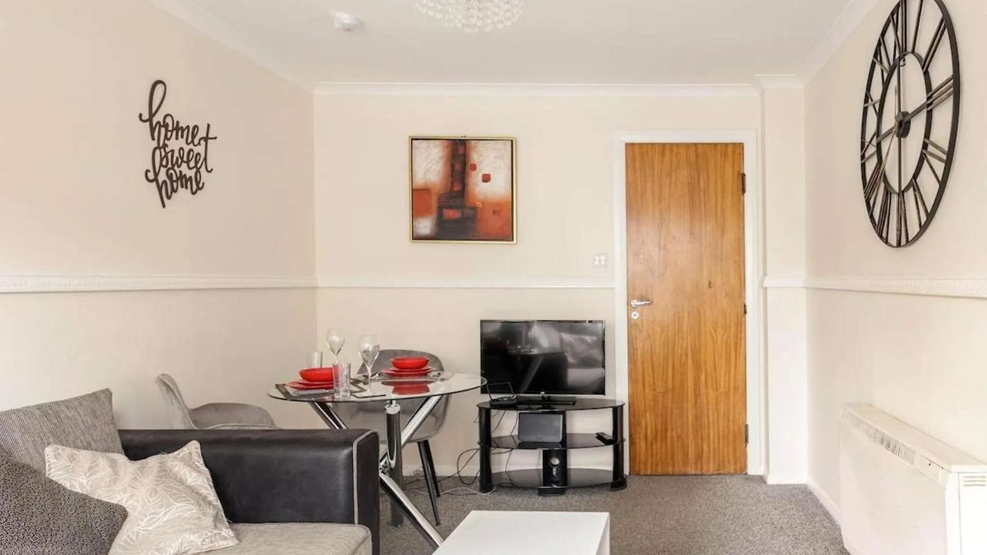 The Summit Apartment - Perfect Short Or Long Stay Αμπερντήν