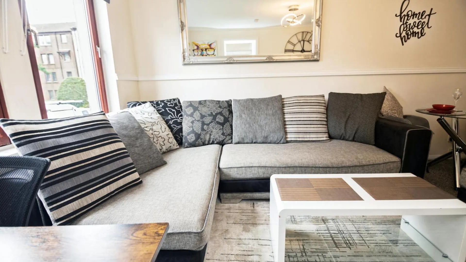 The Summit Apartment - Perfect Short Or Long Stay Αμπερντήν
