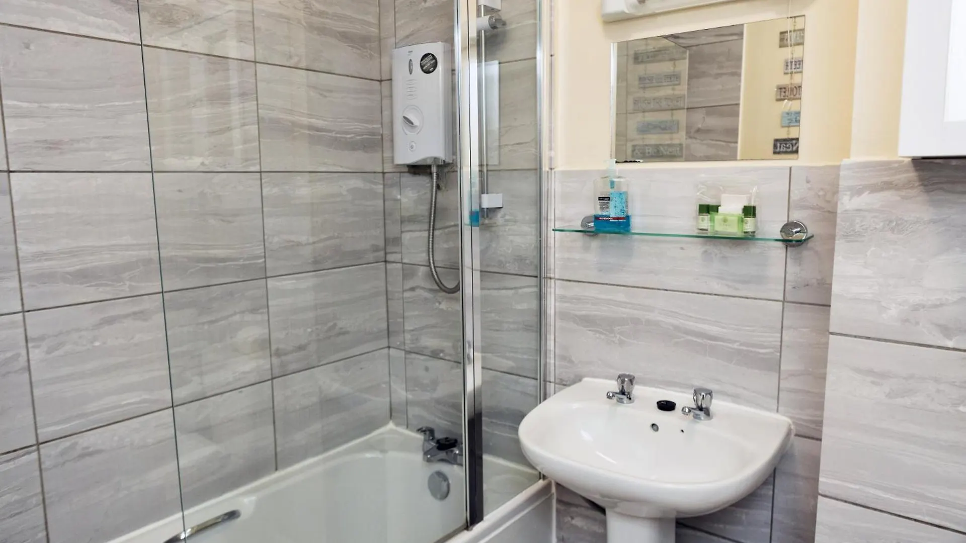 The Summit Apartment - Perfect Short Or Long Stay Αμπερντήν